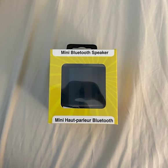*NEW* Mini Bluetooth Speaker - Picture 2 of 4